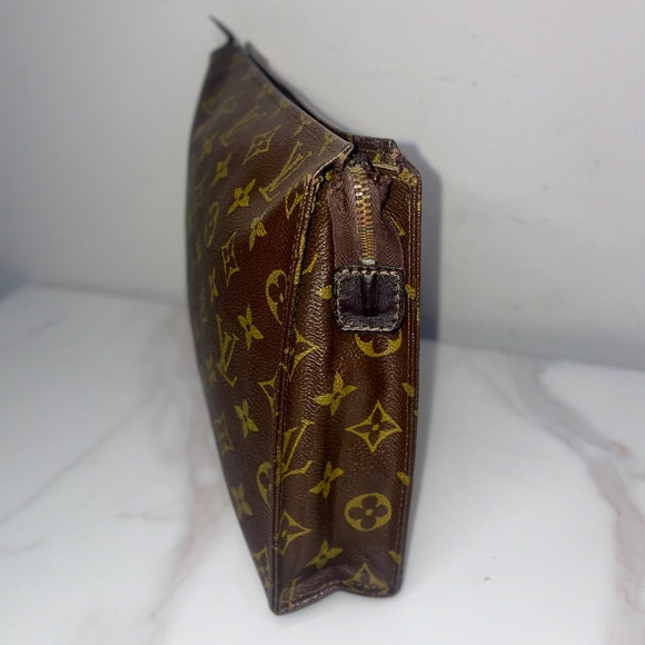 Authentic Louis Vuitton large Clutch with COA - Picture 10 of 13